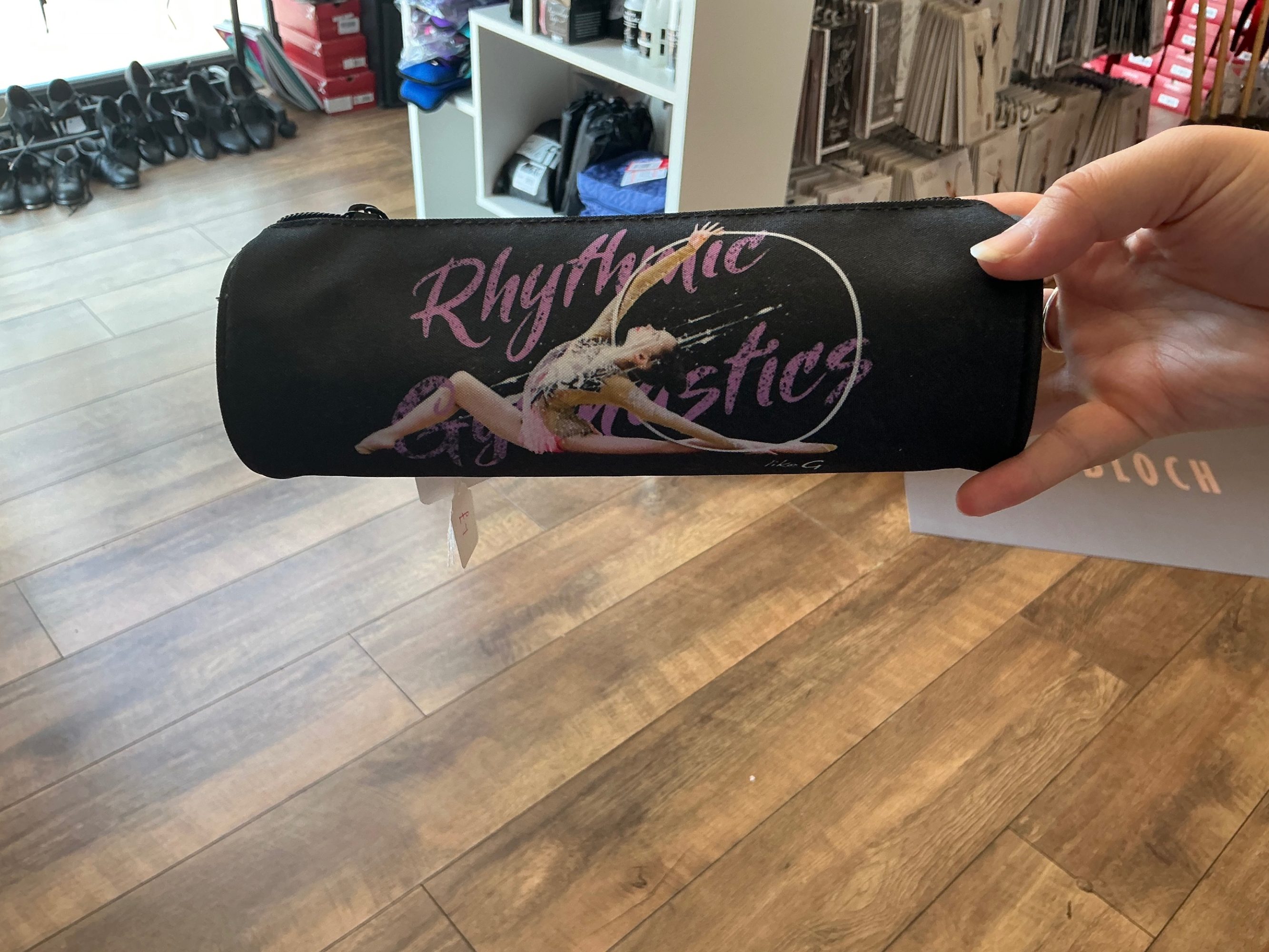 likeG pencil case