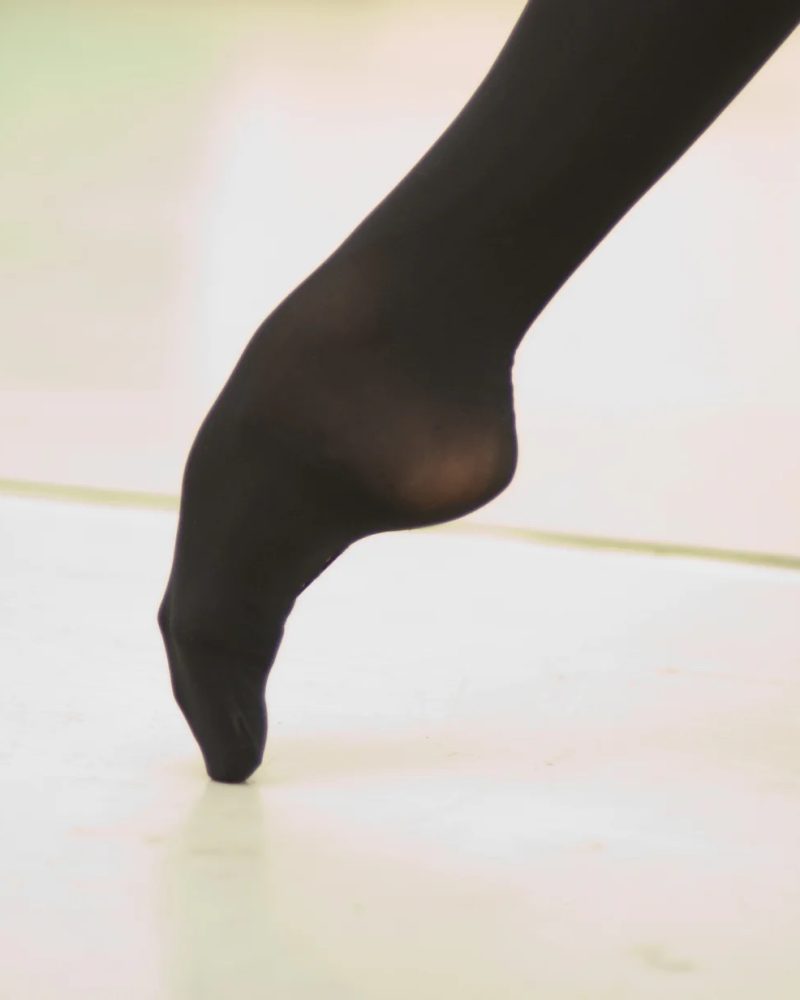 Tendu footed ballet tights